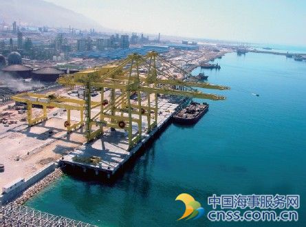 阿联酋首个超大型油轮停靠泊位在富查伊拉港启动