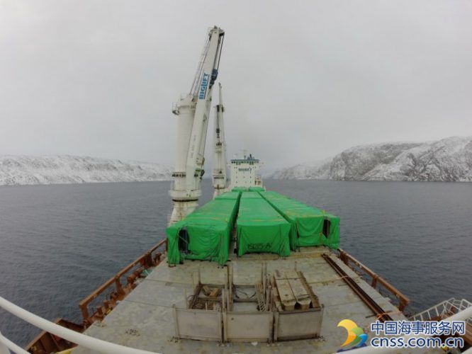 Spotted: Happy Rover Sails the North Pole in One Season