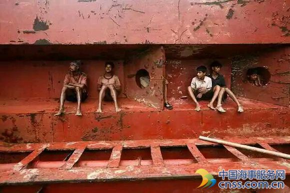 南亚海滩：到底是船的炼狱还是人的炼狱？