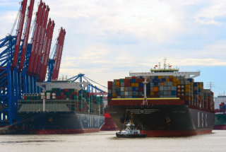 Port of Hamburg Marks Modest Increase in Cargo Volumes