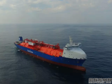 全球首艘乙烷燃料液化气船首制船成功交船