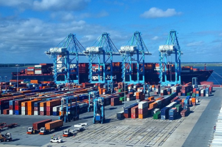 The Port of Virginia Makes USD 217 Million Crane Order Official