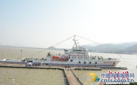 中国最大救助船舶“东海救102”轮向公众开放