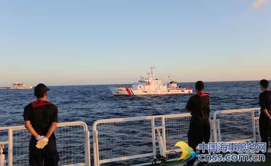 中国海警讲述抢救菲渔民始末:顶十四级 台风 救人