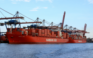 Maersk Says Hamburg Süd Deal Will Cushion Spin-Off Effects