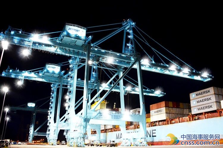 VIDEO: Jaxport’s New Electric Cranes Move First Boxes