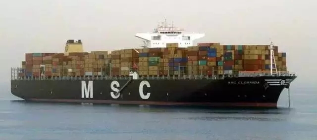 13050TEU型“MSC Clorinda”轮苏伊士运河搁浅