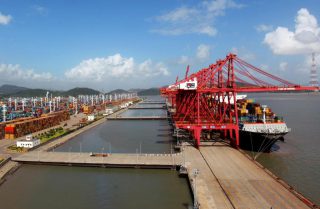 Ningbo Zhoushan Port Inks Deal for 20 Projects