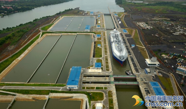 Gallery: MEGI LNG Carrier Traversing Panama Canal