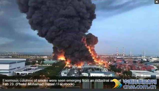 新加坡一集装箱堆场/油轮码头附近工厂发生爆炸！