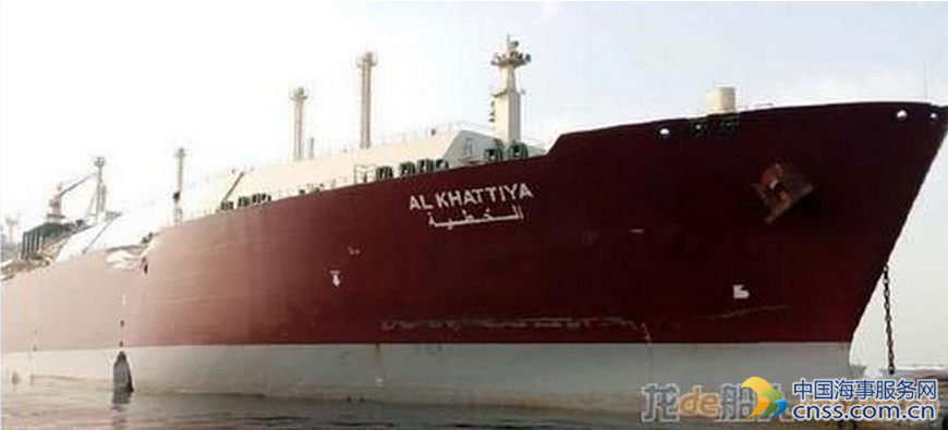 大型油轮和大型液化气船阿联酋的富查伊拉海域相撞