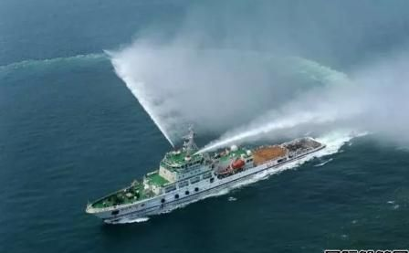 我国首艘全天候大功率海洋救助船投入使用