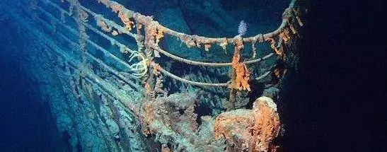 泰坦尼克号残骸正被