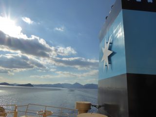 Thieves Board Maersk Aegean off Indonesia