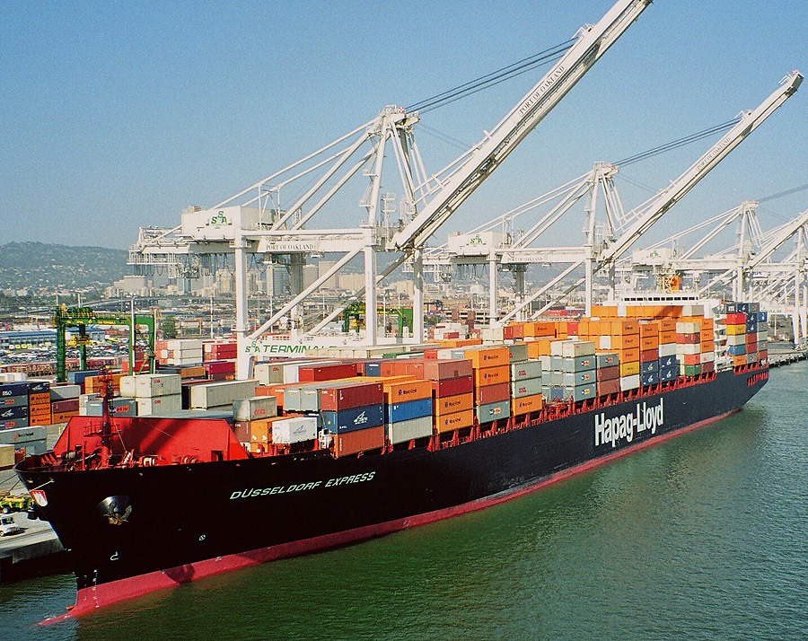 Hapag-Lloyd-Ship