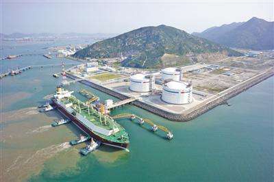 LNG加注港或取代加油港
