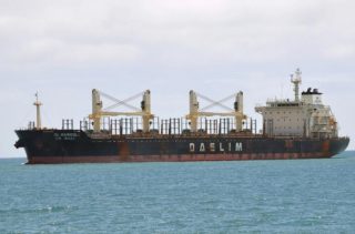 Bulker Allowed to Enter New Zealand Waters after Cleaning