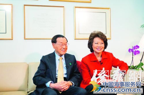 美华裔运输部长赵小兰谈事业家庭:爱和勇气助成功