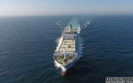黄海造船交付我国首艘自主设计建造客箱船