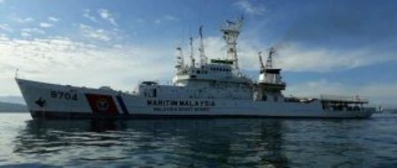 一艘货船在马六甲海峡沉没两人失踪