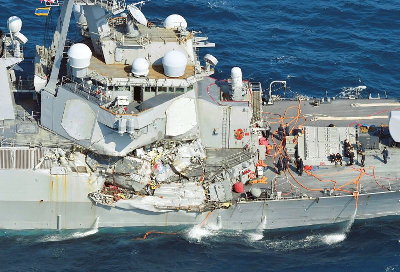 社评：撞伤美军宙斯盾舰的幸亏不是中俄商船