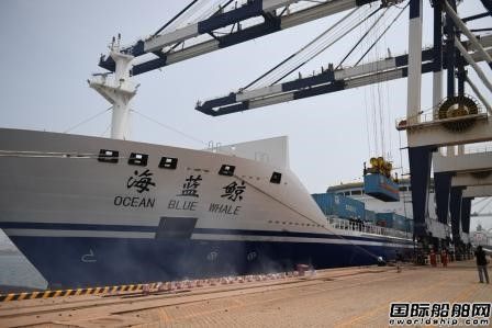 世界最大客箱船“海蓝鲸”轮正式投入中韩航线