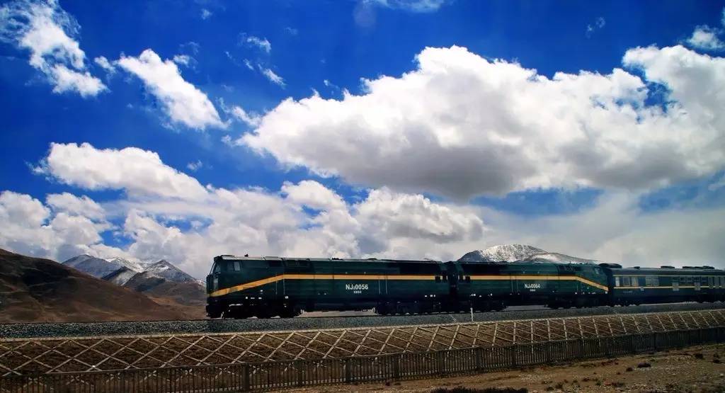 美媒：中国开始修建第二条通往西藏的铁路！