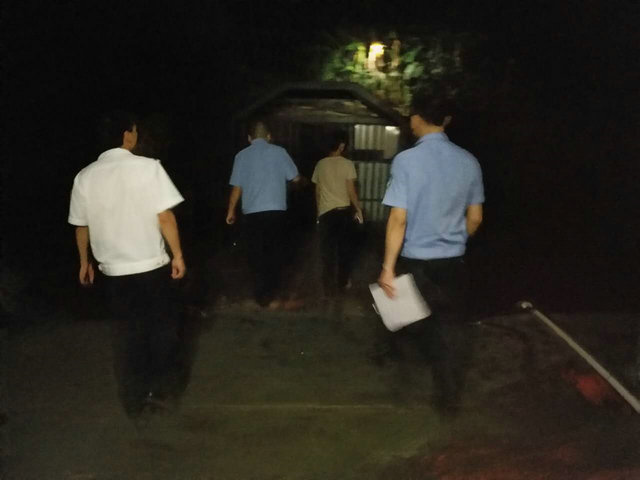 柳州柳江海事处深夜成功营救一名落水人员