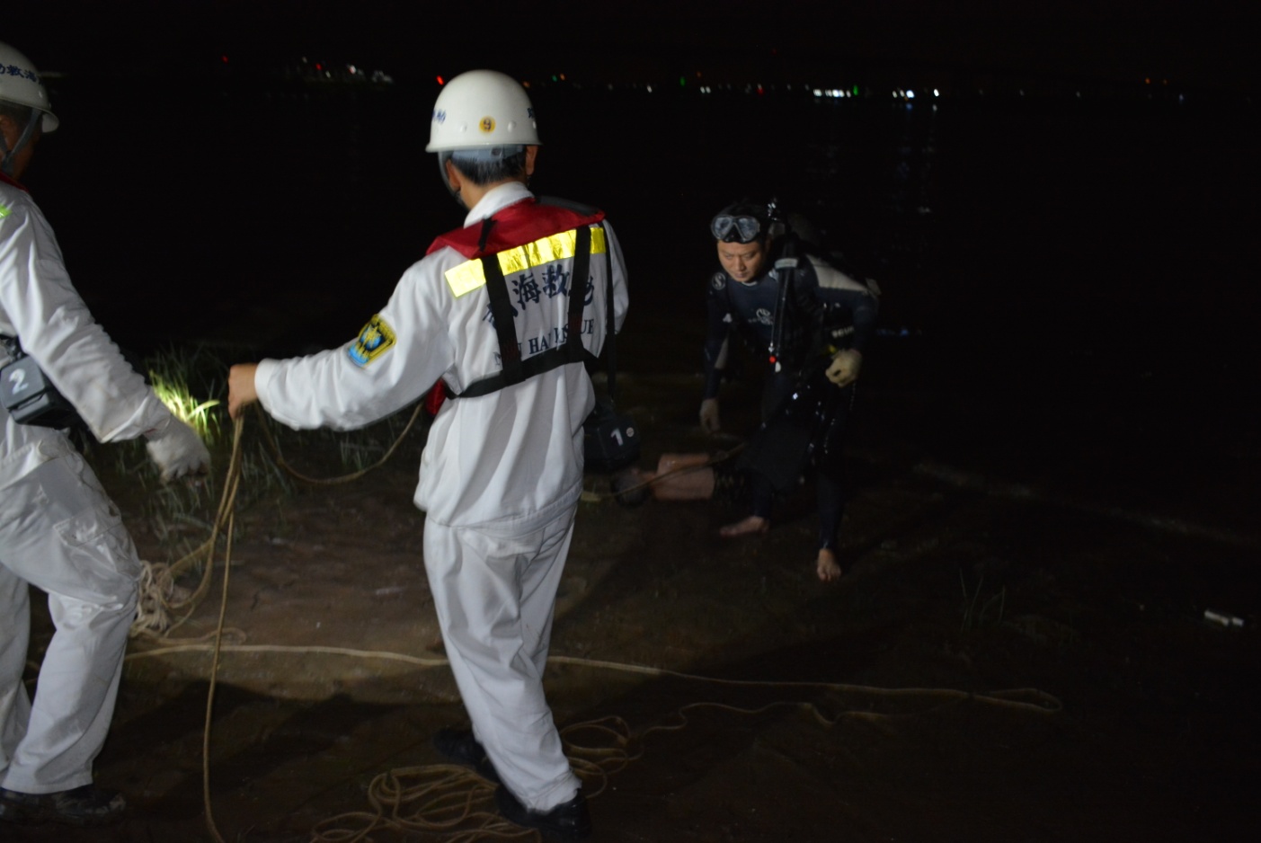 广州救助基地紧急出动搜寻落水儿童