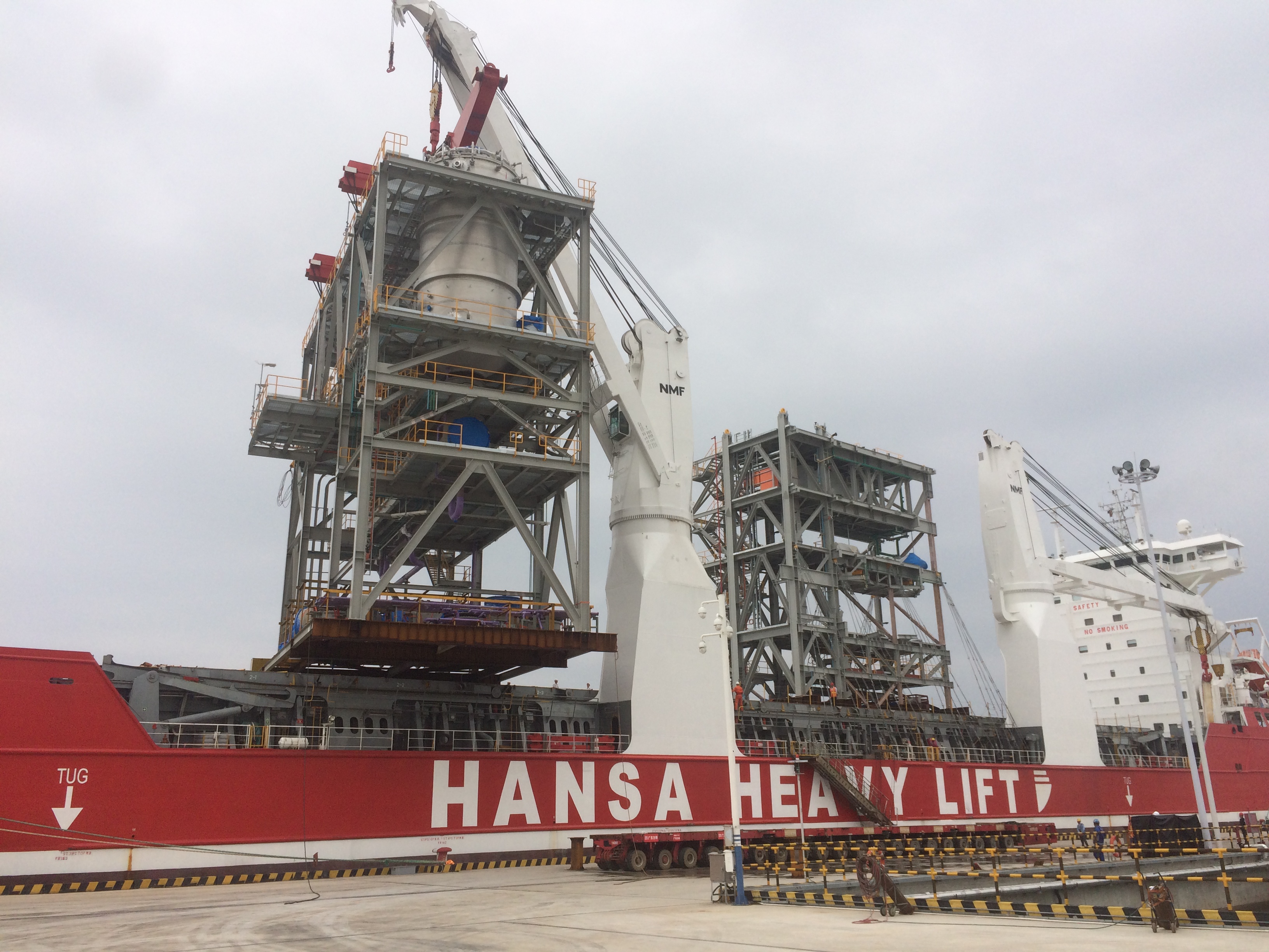 Hansa Heavy Lift Ships 13 Modules to Australia
