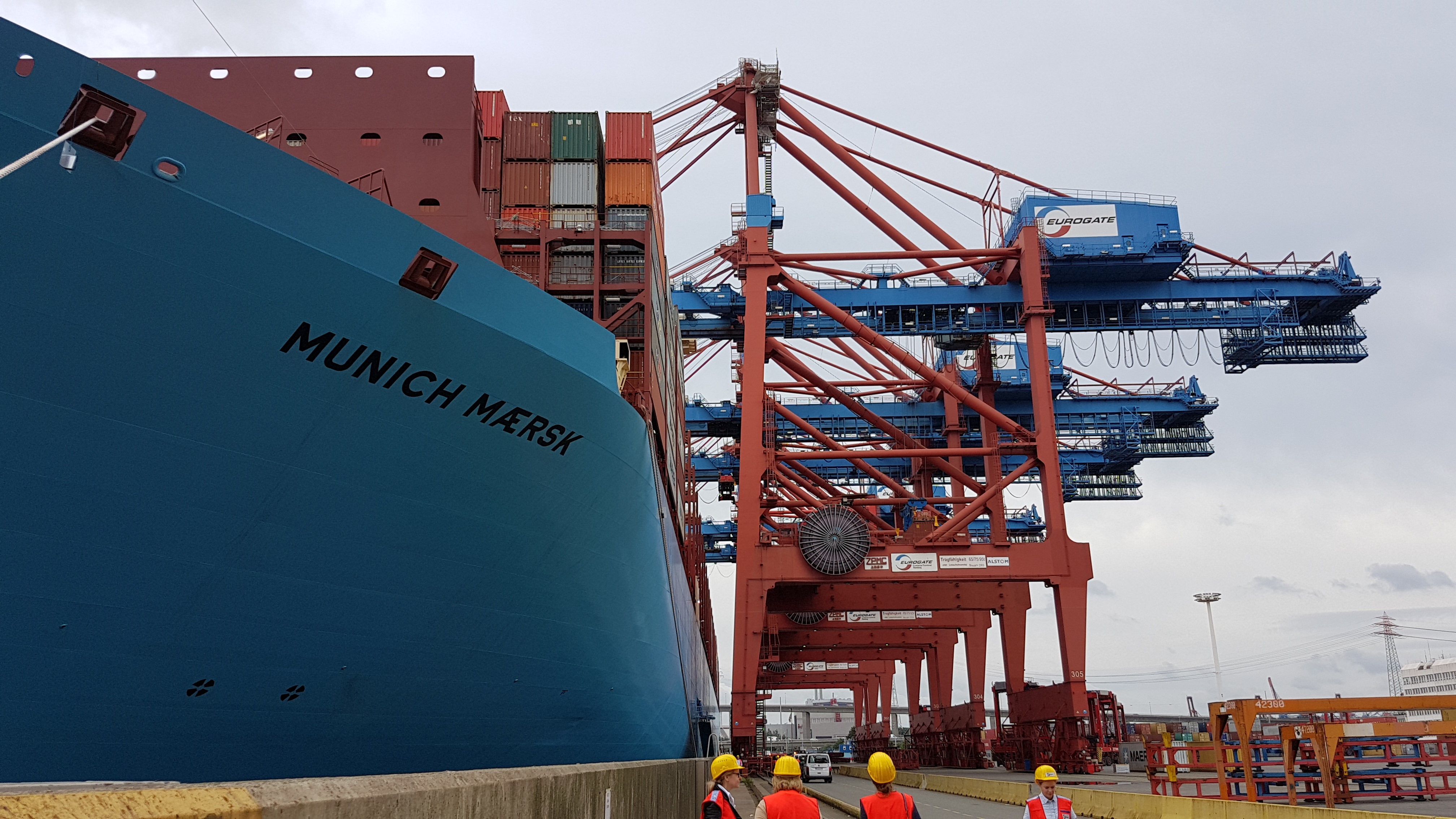 Spotted: 20,568 TEU Munich Maersk Makes Maiden Call at Hamburg Terminal