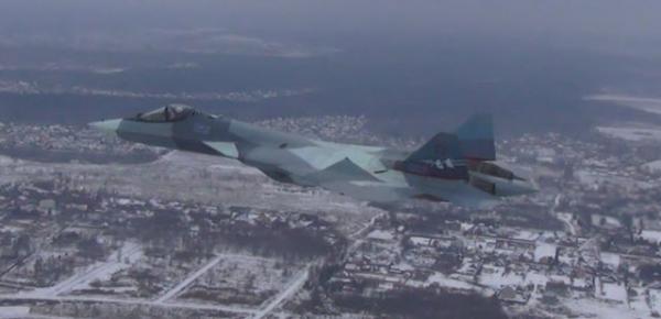 俄媒：苏57战机测试新发动机 机动性将优于F22