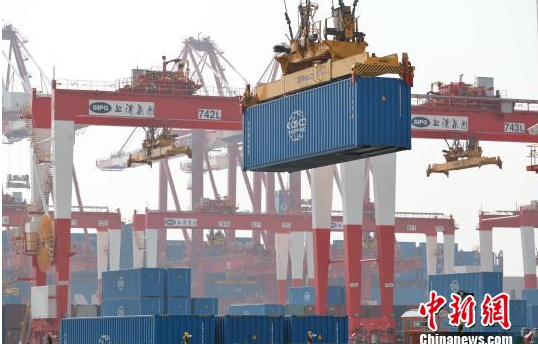 上海港年吞吐量有望达4000万标准箱坐稳“世界第一”