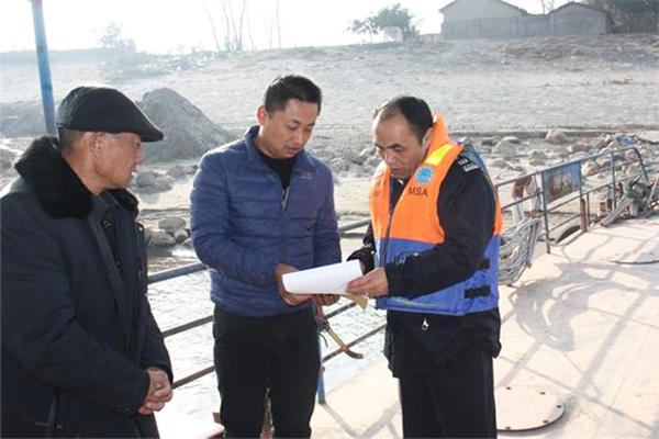 荆州公安海事处开展“双节”及枯水期安全监管工作
