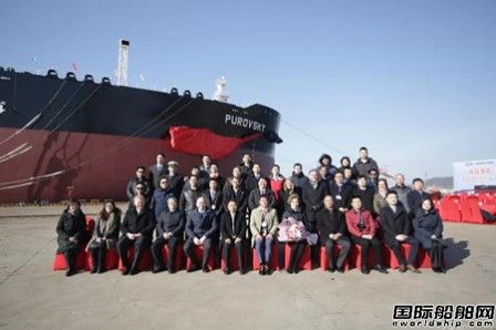 北船重工交付一艘11.3万吨成品油轮