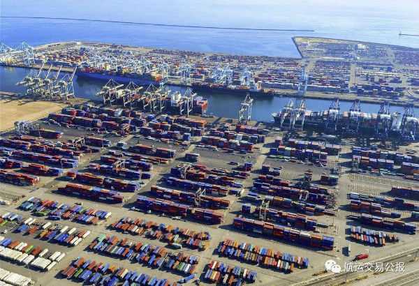 美国港口业密切关注中美贸易争端