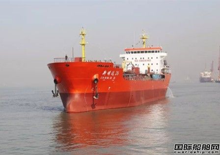 江苏海通一艘13800吨油船试航归来