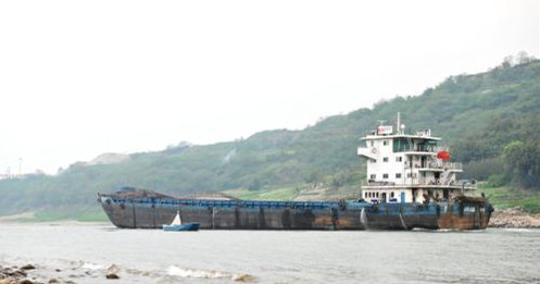 长江下游的内河游轮是否该强制引航？