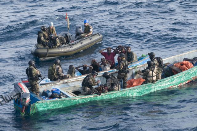 【回看今曰】2012年以前,为何索马里海盗能严重影响到世界航运？