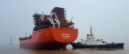 新乐造船第二艘13200吨双相不锈钢化学品船出坞
