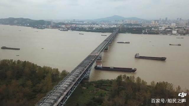 南京长江大桥真的限制了长江水运的发展吗?