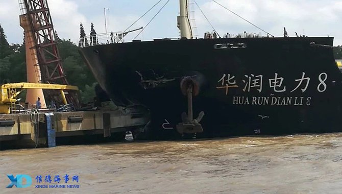 长江5船连环碰撞，一船沉没2人失踪，码头损坏