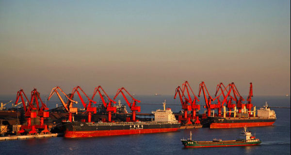 干散货港口企业如何应用风险管理策略工具?