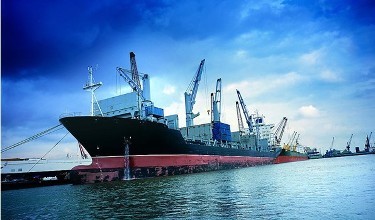 “泰州港—重庆港”集装箱精品直航航线开通