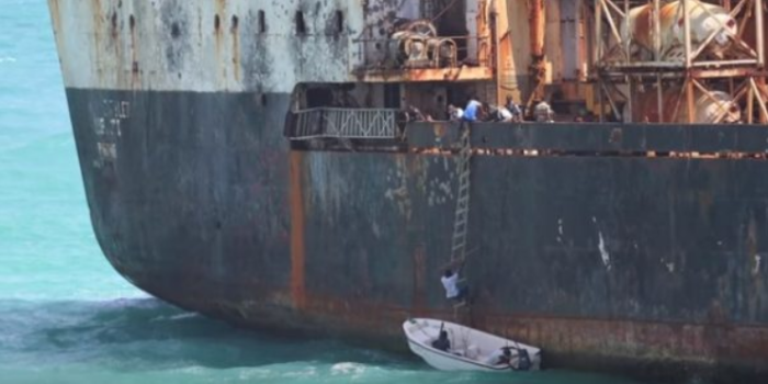 马士基一集装箱船在厄瓜多尔海域被海盗袭击！