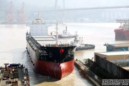 东南造船20500吨散货船“高栏201”号下水