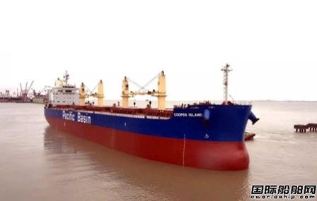 上海中远海运重工两艘船安装脱硫塔工程完工
