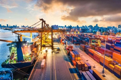 Shanghai port box volumes up 12.4% in March