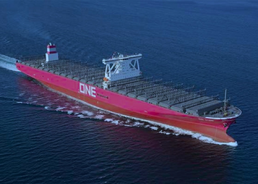 Container freight rates slump 4.2% in April