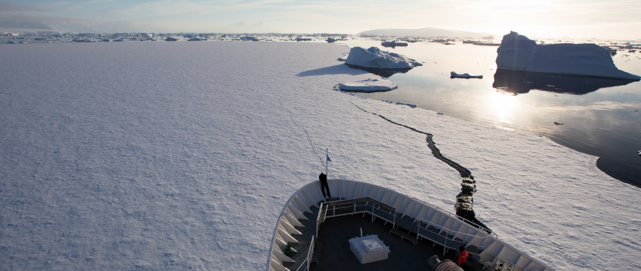 Russia, China examine partnership on developing Arctic shipping route